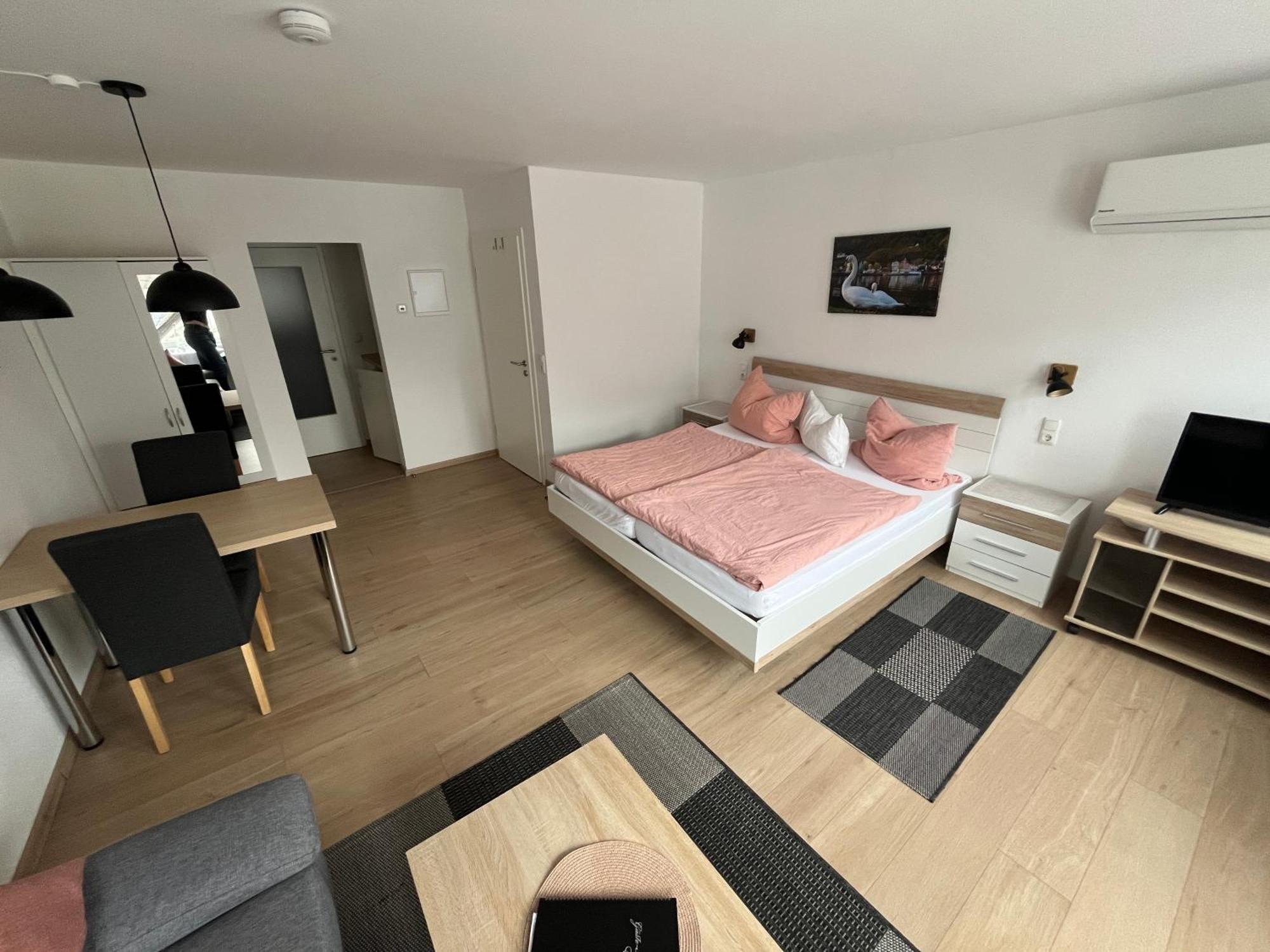 Ferienwohnungen Und Appartements - Haus Budinger Alf Eksteriør bilde
